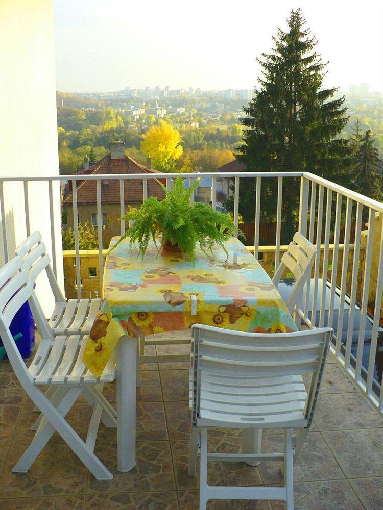 Nika Konukevi Prag